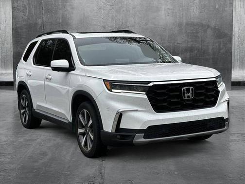 2023 Honda Pilot AWD Elite