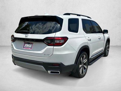 Crystal Black Pearl 2024 Honda Pilot Elite
