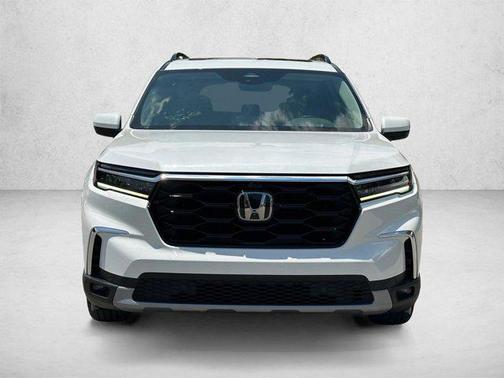 Crystal Black Pearl 2024 Honda Pilot Elite