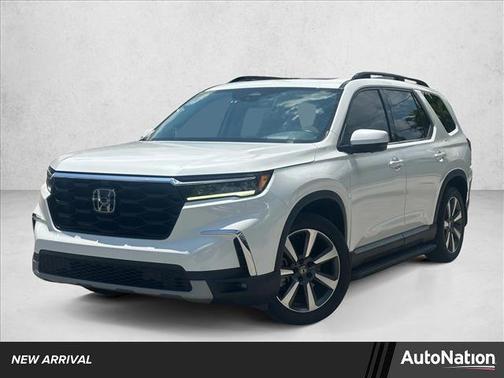 Crystal Black Pearl 2024 Honda Pilot Elite