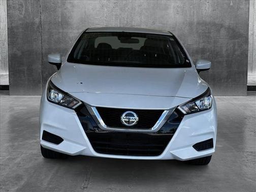 2022 Nissan Versa 1.6 SV
