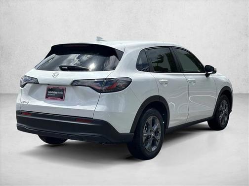 Platinum White Pearl 2026 Honda HR-V LX