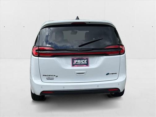 2024 Chrysler Pacifica Hybrid S Appearance Pkg