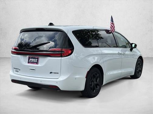 2024 Chrysler Pacifica Hybrid S Appearance Pkg
