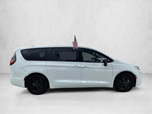 2024 Chrysler Pacifica Hybrid S Appearance Pkg