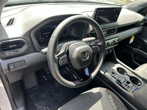 Platinum White Pearl 2026 Honda Pilot Sport