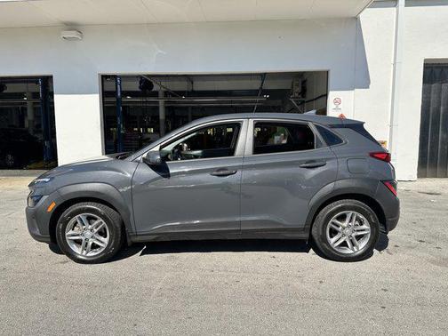 2023 Hyundai KONA SE
