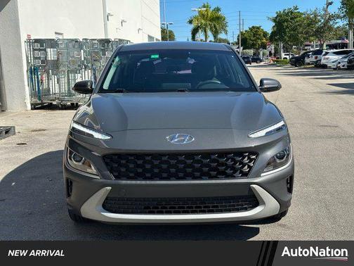 2023 Hyundai KONA SE