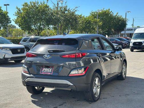 2023 Hyundai KONA SE