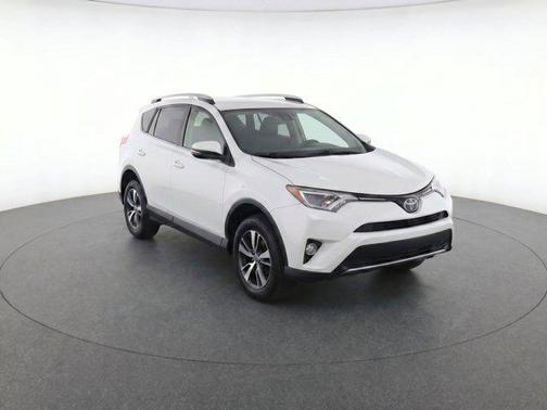Super White [White 2017 Toyota RAV4 XLE