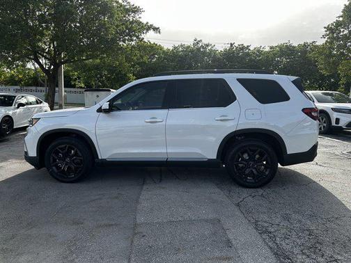 2025 Honda Pilot Touring 8-Passenger