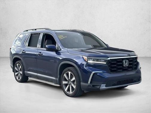 2023 Honda Pilot Touring 8-Passenger