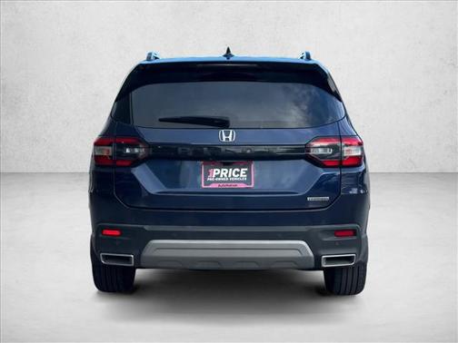 2023 Honda Pilot Touring 8-Passenger