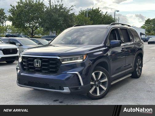 2023 Honda Pilot Touring 8-Passenger