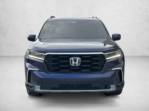 2023 Honda Pilot Touring 8-Passenger