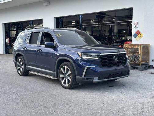 2023 Honda Pilot Touring 8-Passenger