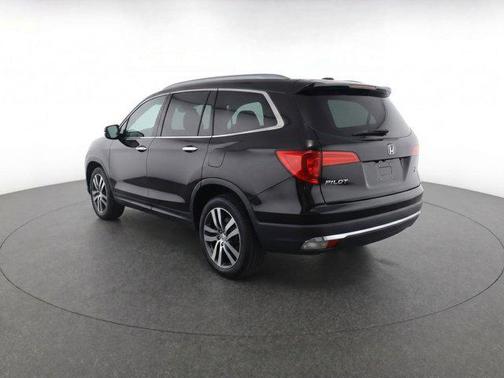 Crystal Black Pearl 2016 Honda Pilot Touring