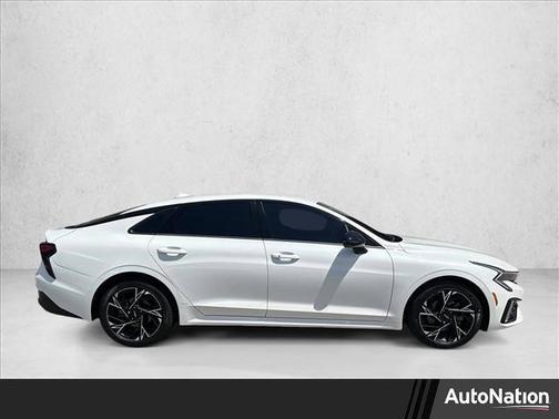 Snow White Pearl 2025 Kia K5 GT-Line