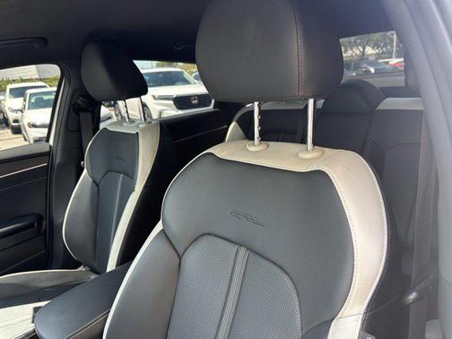 Snow White Pearl 2025 Kia K5 GT-Line