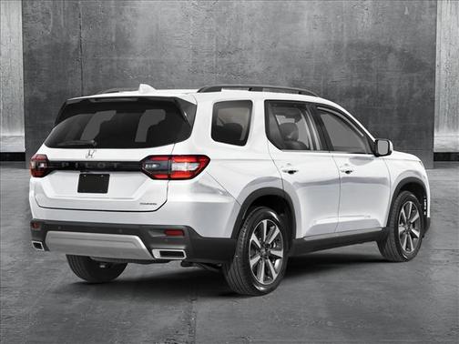 2025 Honda Pilot Touring 8-Passenger