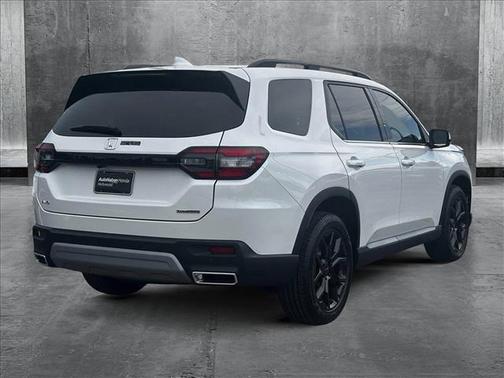 2025 Honda Pilot Touring 8-Passenger