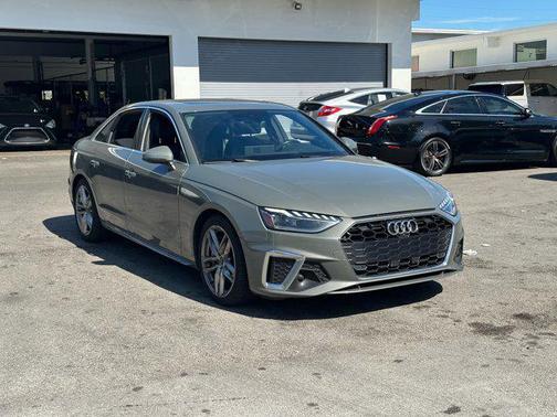 2023 Audi A4 45 S line Premium Plus