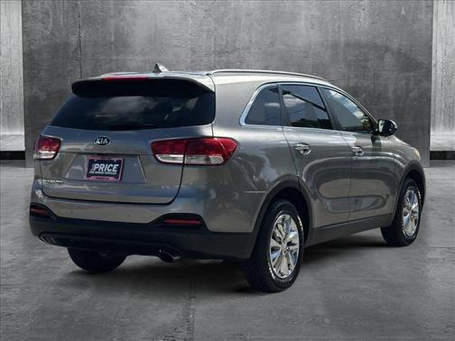 2017 Kia Sorento LX