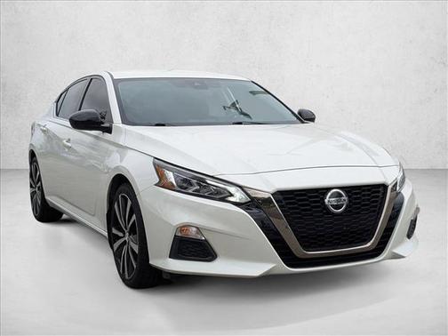 2021 Nissan Altima SR FWD