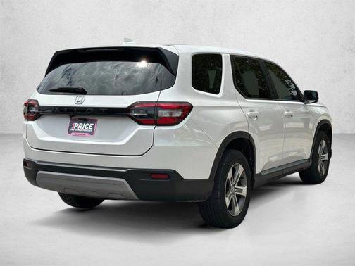 Platinum White Pearl 2023 Honda Pilot 2WD EX-L 7 Passenger