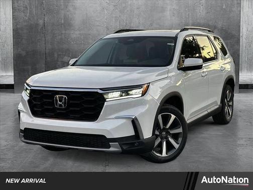 2025 Honda Pilot Touring 8-Passenger