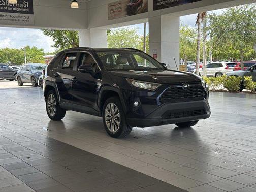 2021 Toyota RAV4 XLE Premium