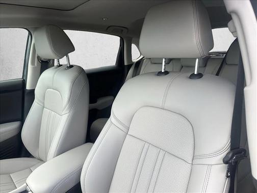 Platinum White Pearl 2026 Honda HR-V EX-L