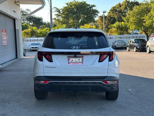 2024 Hyundai TUCSON SE