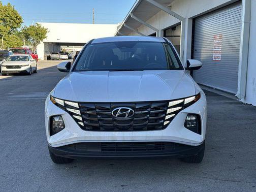 2024 Hyundai TUCSON SE