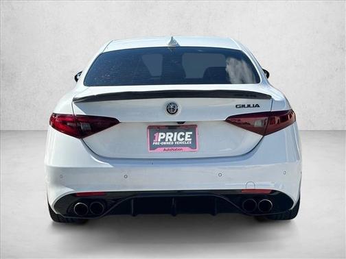 2021 Alfa Romeo Giulia Base