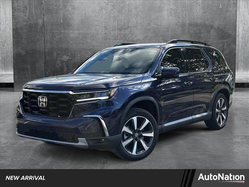 2025 Honda Pilot Touring 8-Passenger