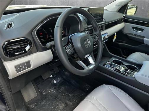 2025 Honda Pilot Touring 8-Passenger
