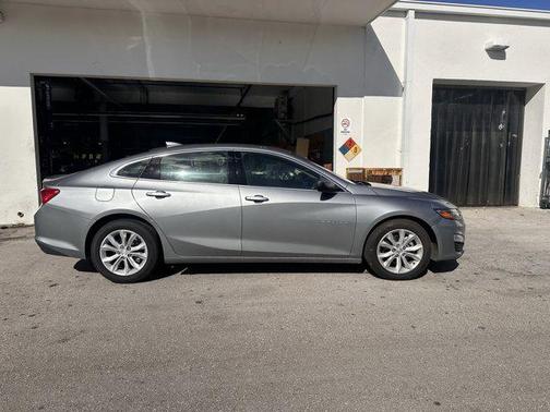 Sterling Gray Metallic 2024 Chevrolet Malibu FWD 1LT