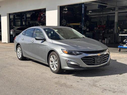 Sterling Gray Metallic 2024 Chevrolet Malibu FWD 1LT