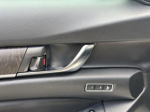 Platinum White Pearl 2020 Honda Accord EX-L 1.5T