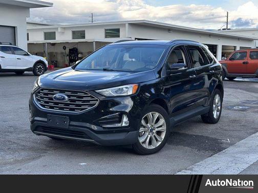 2020 Ford Edge Titanium