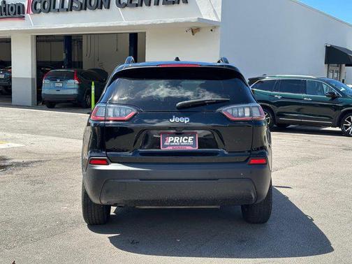 2023 Jeep Cherokee Altitude