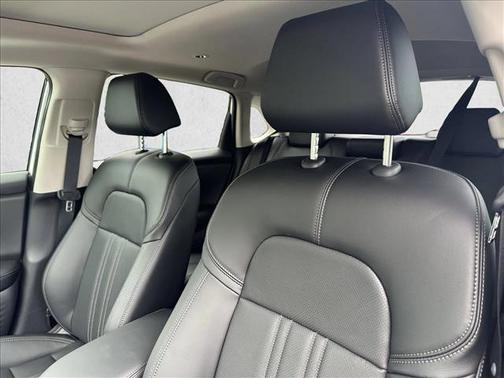 Platinum White Pearl 2026 Honda HR-V EX-L