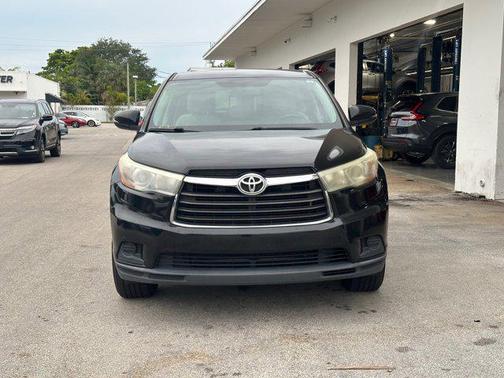 2016 Toyota Highlander LE