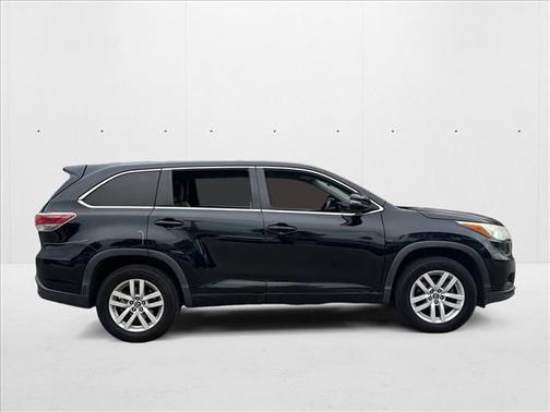 2016 Toyota Highlander LE