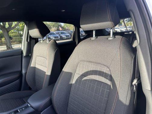 Platinum White Pearl 2026 Honda HR-V AWD Sport