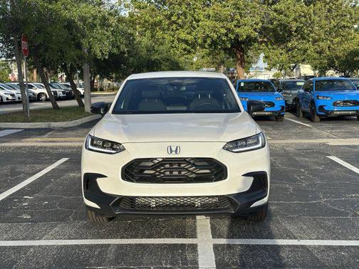Platinum White Pearl 2026 Honda HR-V AWD Sport