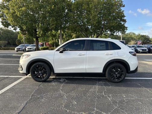 Platinum White Pearl 2026 Honda HR-V AWD Sport