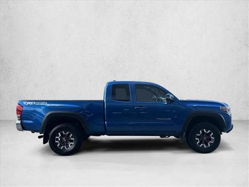 Blazing Blue Pearl 2017 Toyota Tacoma SR5