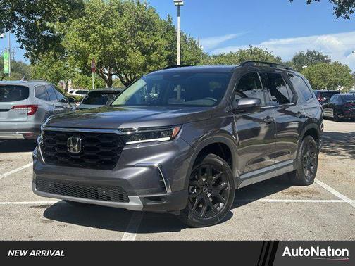2025 Honda Pilot Touring 8-Passenger